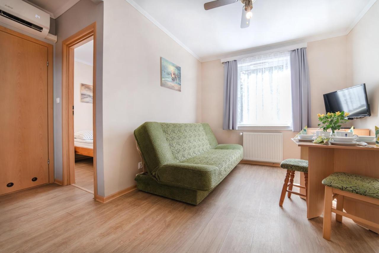 Pokoje Goscinne Konik Morski Debki Bagian luar foto
