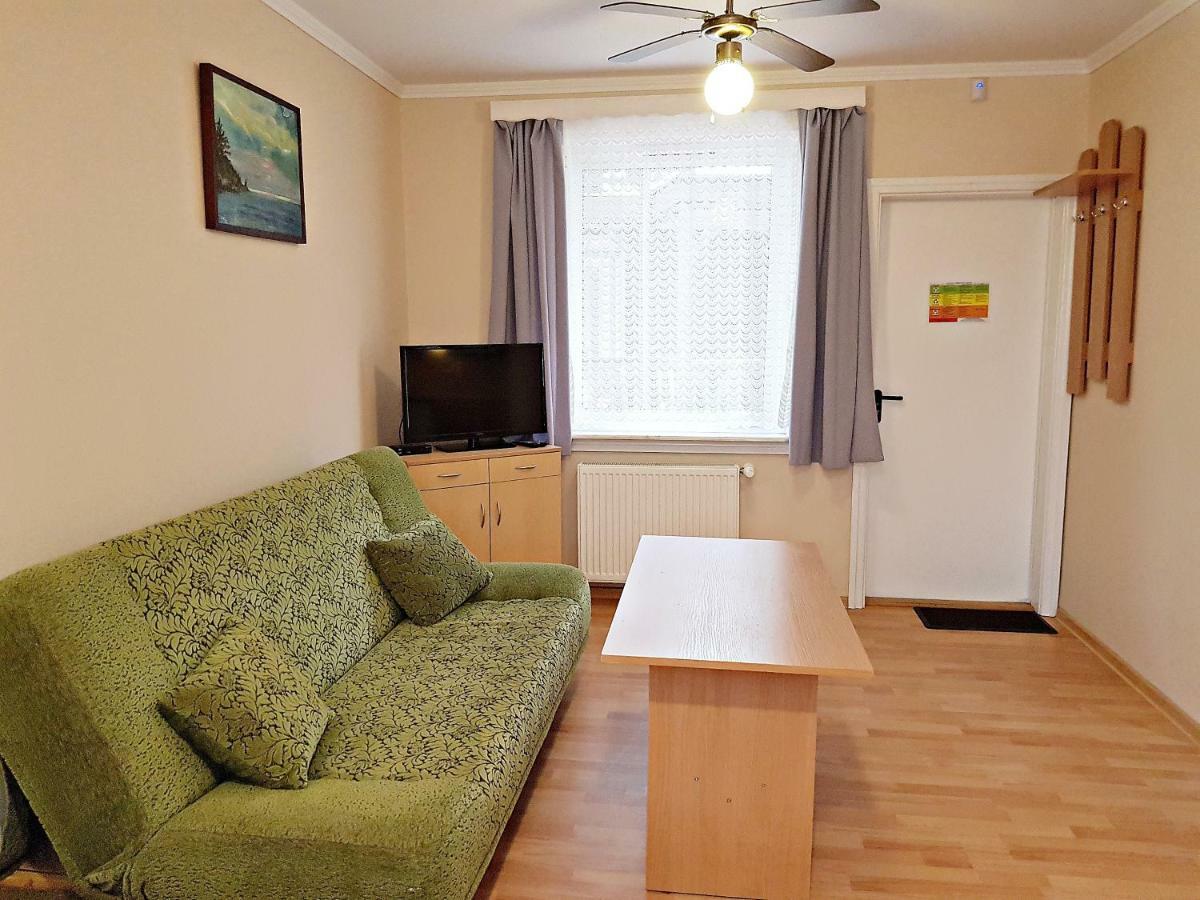 Pokoje Goscinne Konik Morski Debki Bagian luar foto